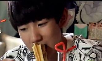 蒙眼吃瓜背景音乐视频大全,盘点热门背景音乐视频合集